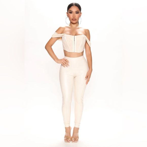 Fashion nova - Kathryn Off Shoulder Corset Top - Cream - Picture 3 of 5